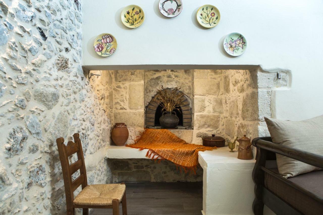 Margarita'S Stone House Apartment Platanos  Ngoại thất bức ảnh